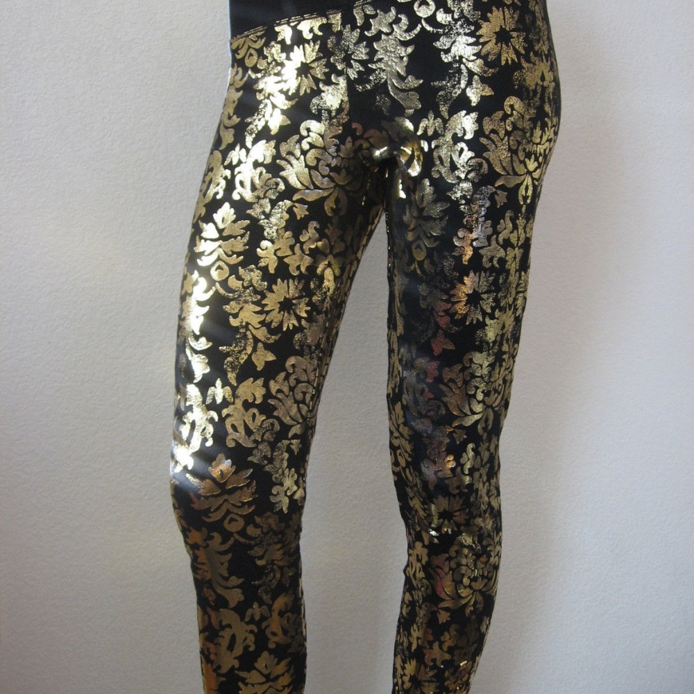 PINK Yoga Leggings GOLD FLORAL DESIGN SHINE SEXY M
